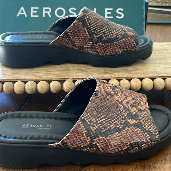 Aerosoles Women's Wanza Wedge Sandal brown black snake print size 6.5 - Picture 1 of 16
